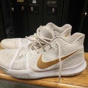 Nike Kyrie 3